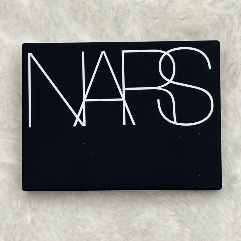 NARS MINI Compact Translucent Powder